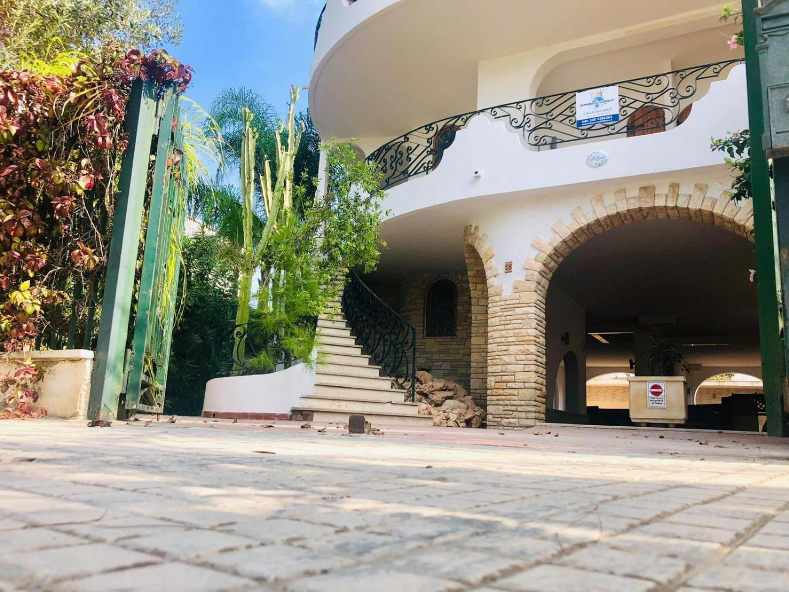 Villa Gaudi Sant Isidoro  Exterior photo
